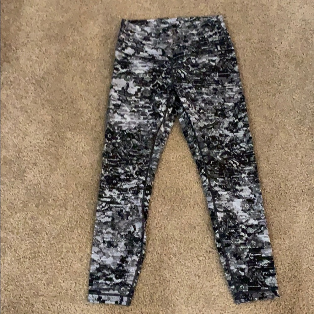 Lulu lemon crop leggings